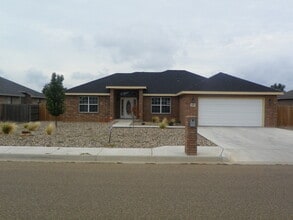 Building Photo - 2117 Jadyn Ln