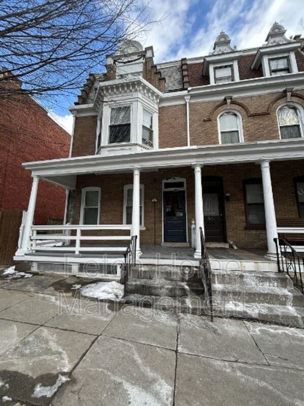 Building Photo - 19 S Ann St