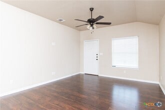 Building Photo - 1102 Grace Point Dr