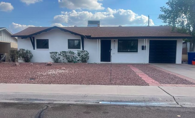 Photo - 409 E Taylor St House