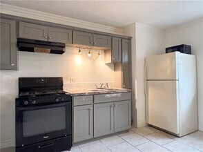 Building Photo - 413 Ewalt Ave