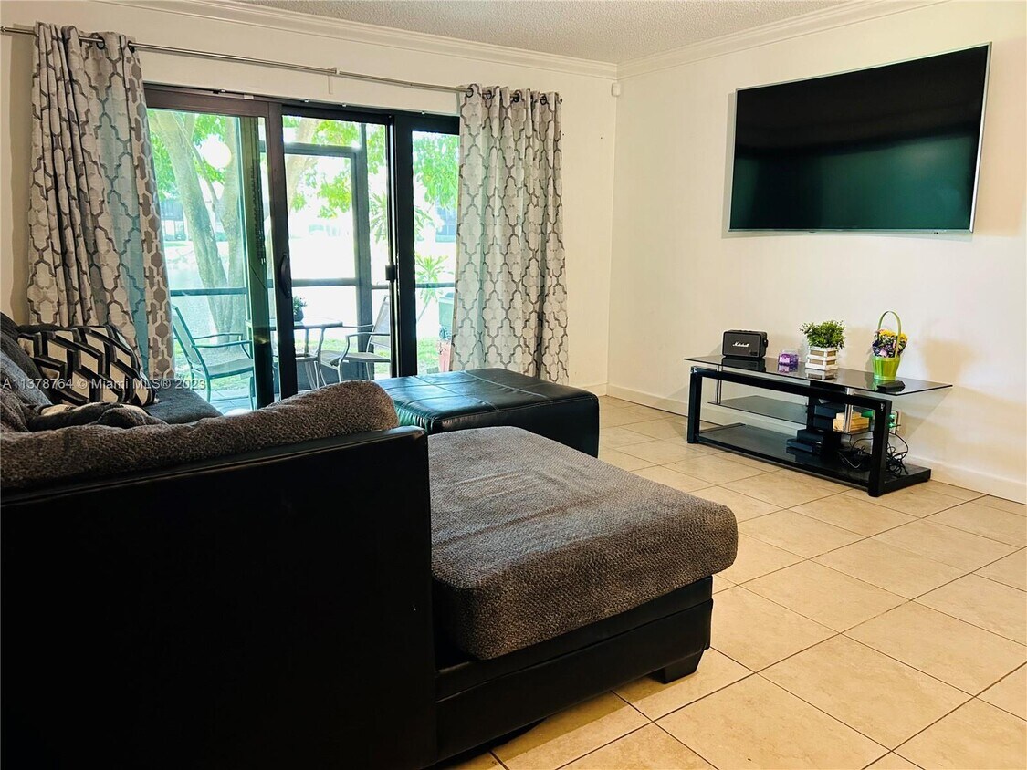 632 Sea Pine Way Unit G1, Greenacres, FL 33415 Room for Rent in Greenacres, FL