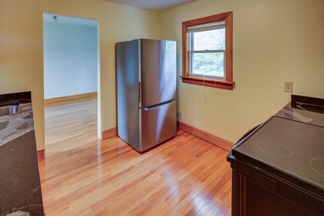 Building Photo - 1657 Elkton Rd