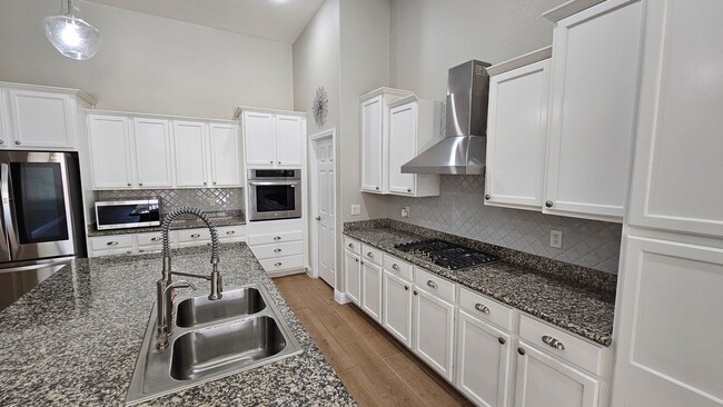 Building Photo - Gorgeous Single Story in Southern Highlands!