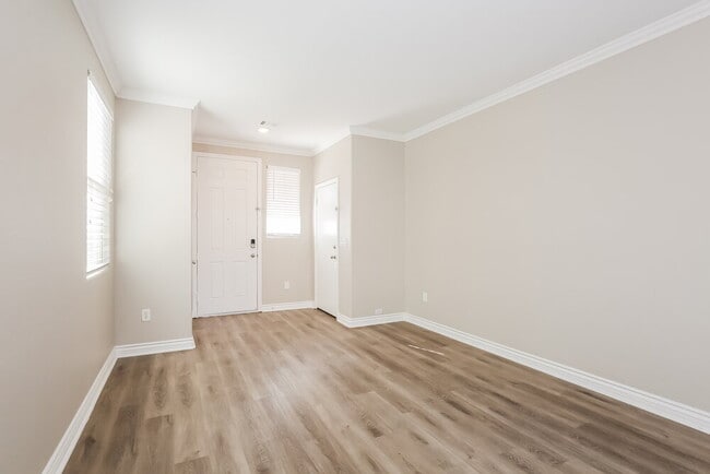 Building Photo - 2316 Cockatiel Dr