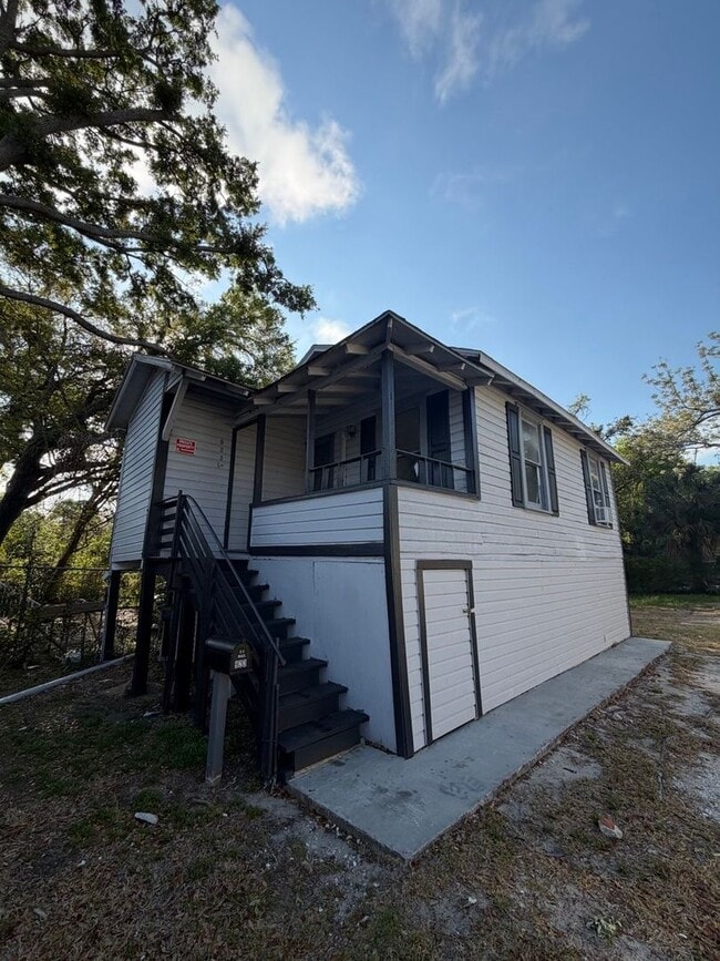 Building Photo - 921-923.5-9235 E Orange St