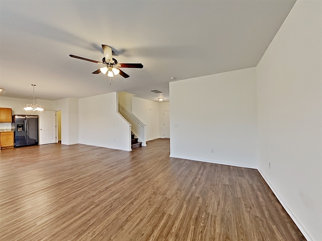 Foto del edificio - 911 Ross Creek Way