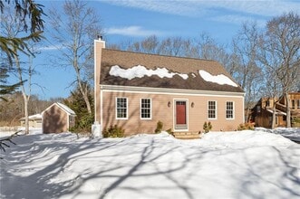 Building Photo - 27 River St