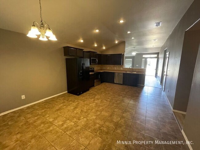 Foto del edificio - 5526 108th St