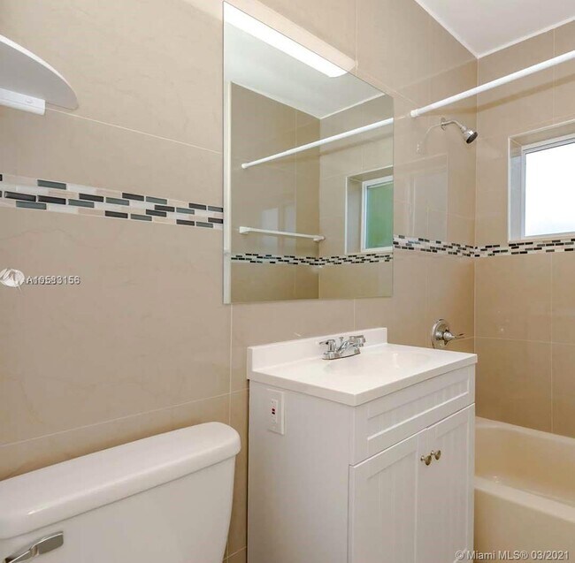 Foto del edificio - 1400 NE 175th St