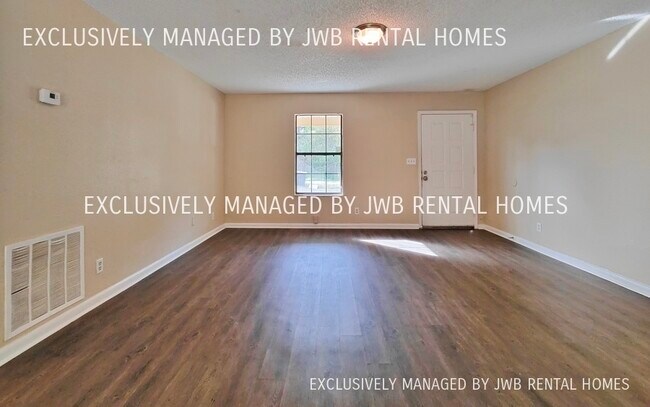 Foto del edificio - 3313 Lowell Ave