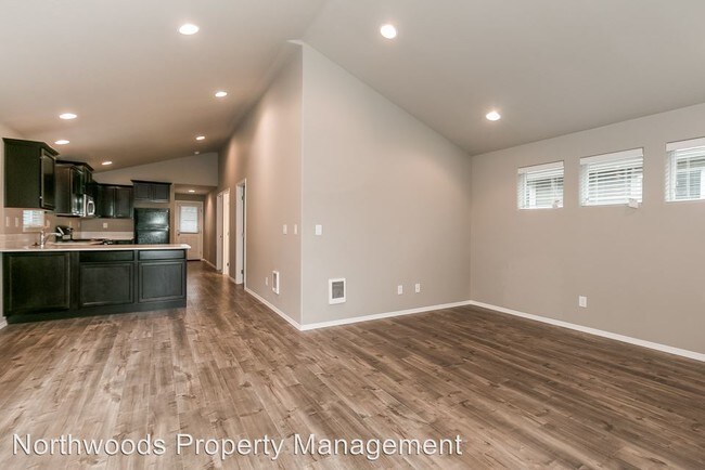 Building Photo - 204 River Walk Pl