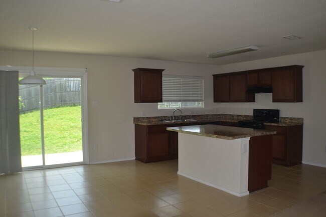Foto del edificio - 1305 Swan Ridge Dr