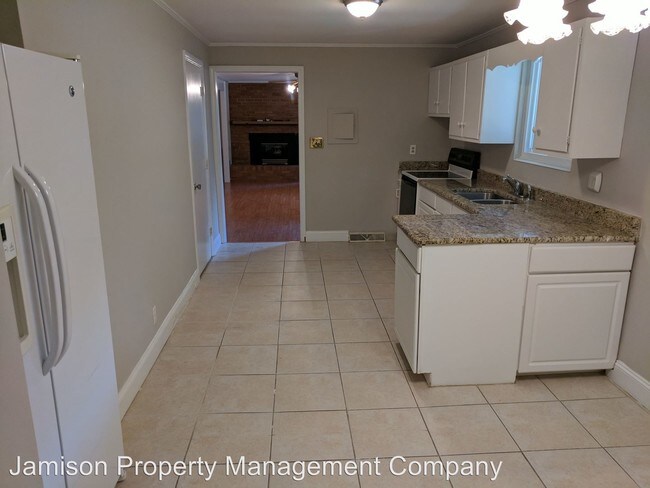 Building Photo - 15625 Marvin Rd