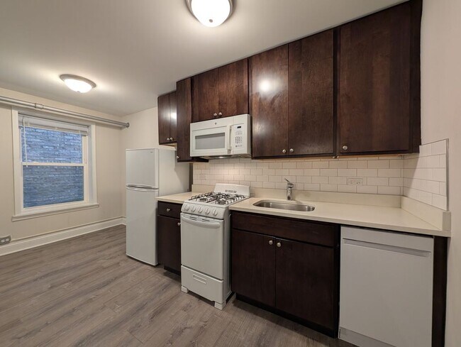 Foto del edificio - 5417 N Kenmore Ave