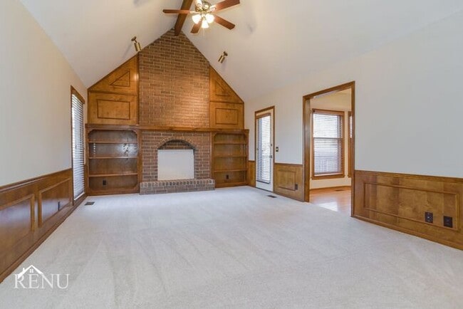 Building Photo - 14006 South Cottonwood Drive
