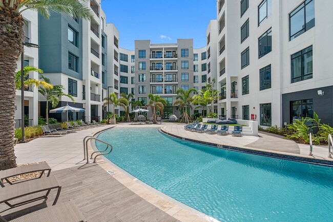 Building Photo - Cortland Westshore