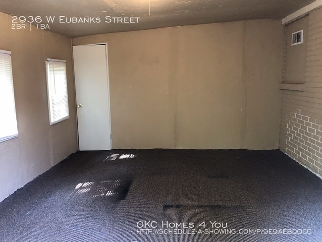 Building Photo - Move In Special!  Near NW 36th & May Av.