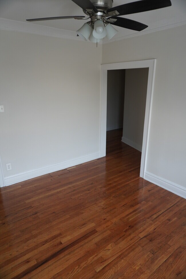 Foto del edificio - 6318 W Cermak Rd