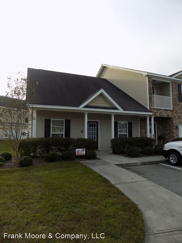 Primary Photo - 3 br, 2.5 bath House - 140 Reese Way