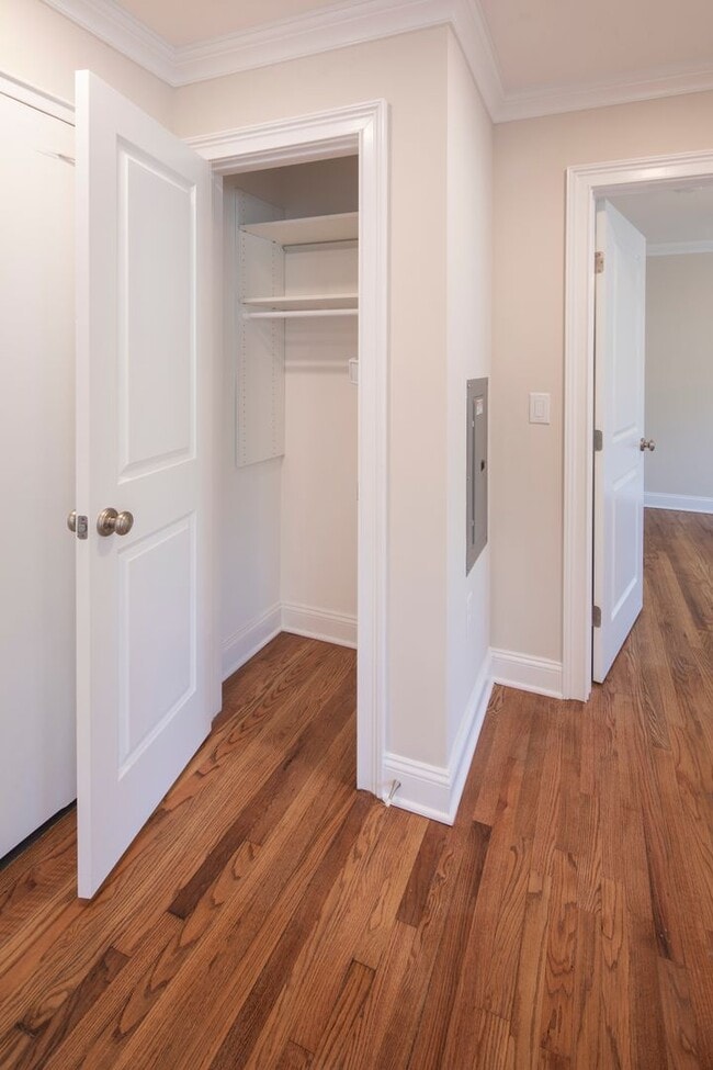 Interior Photo - The Parkview at Polifly: In-Unit Washer & Dryer, Heat and Water Included, and Cat & Dog Friendly