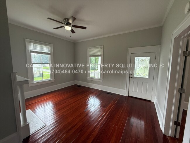 Building Photo - 363 Ebenezer Ave