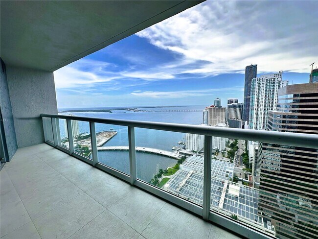 Foto del edificio - 495 Brickell Ave