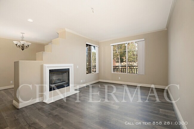 Foto del edificio - 12370 Carmel Country Rd