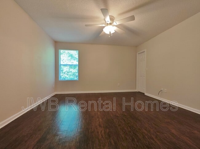 Building Photo - 7142 Timmerman Ln