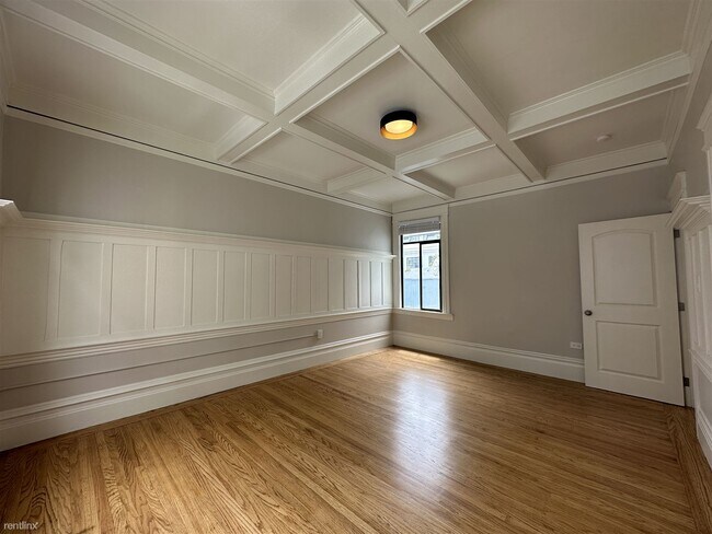Building Photo - 3 br, 2 bath Triplex - 557 2nd St # 559