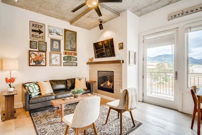 Foto del edificio - Stylish 1 BDR with Amazing Flatirons Views