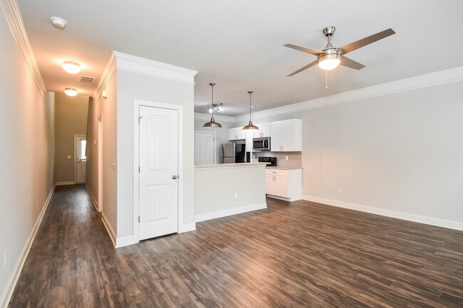 Foto del edificio - 243 Riley Cir