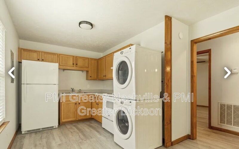 Building Photo - 1208 Coreland Dr