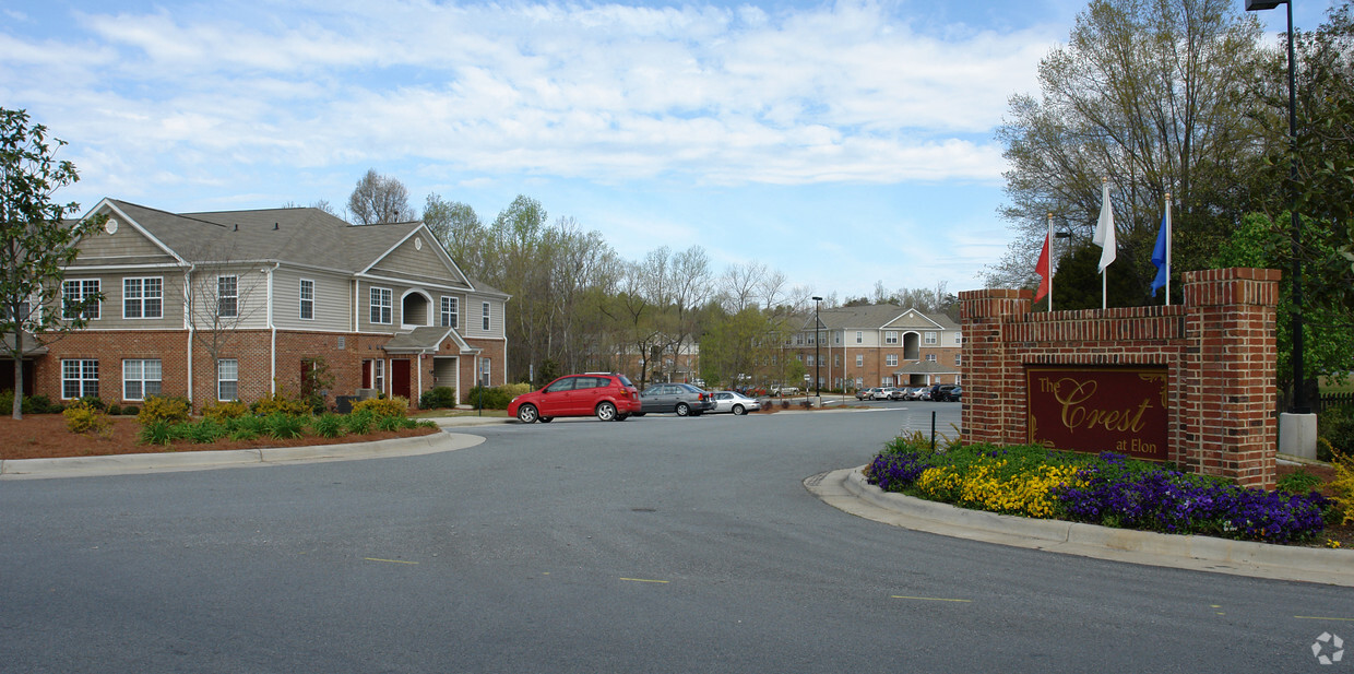 Foto principal - The Crest at Elon