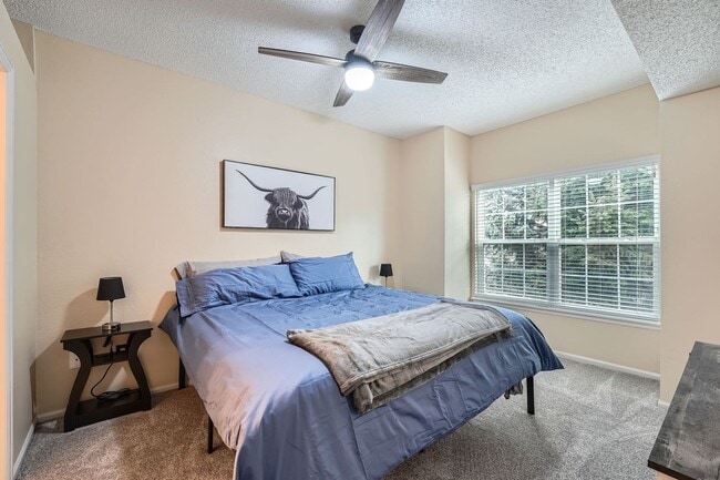 Building Photo - 7430 Singing Hills Dr