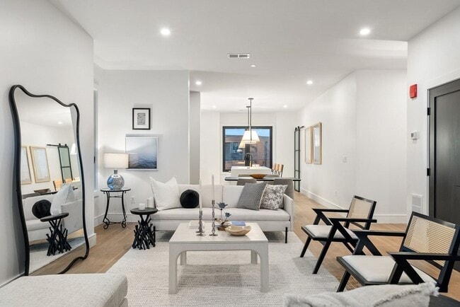 Building Photo - 238 Webster St