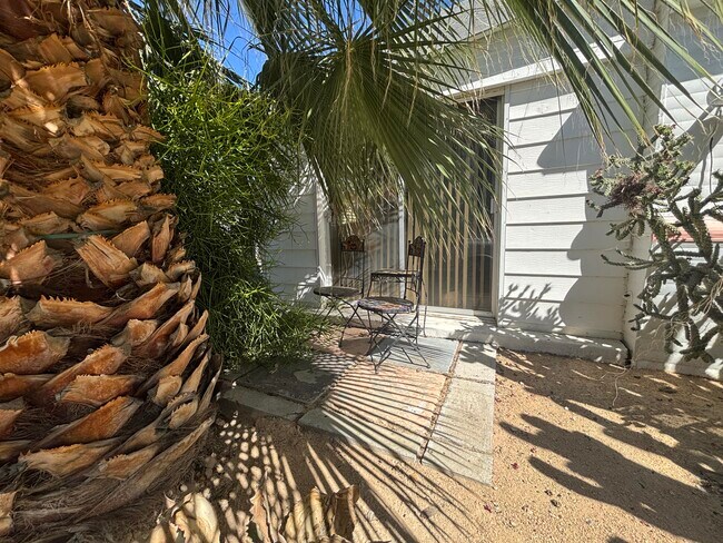 Foto del edificio - 70260 Bing Crosby Dr