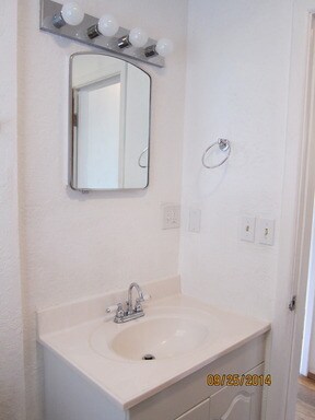 Foto del edificio - Spacious - lovely home in great location!