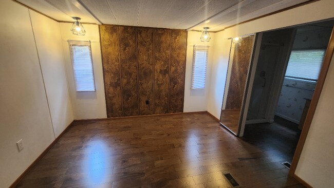 Foto del edificio - 105 Ironstone Rd