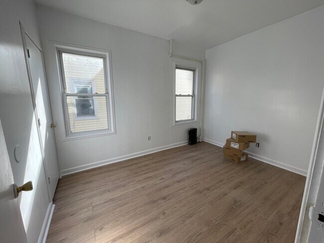 Building Photo - 593 E 23rd St