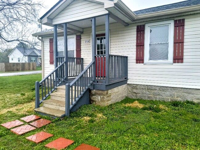 Foto del edificio - 916 Finley Beech Rd