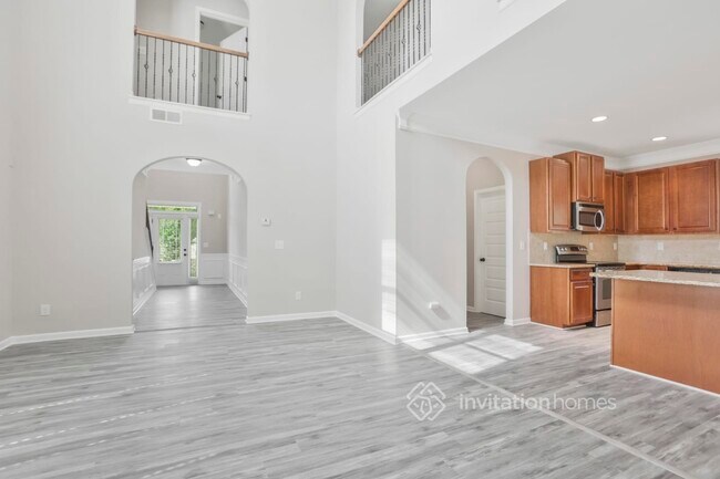 Building Photo - 747 Effendi Pl