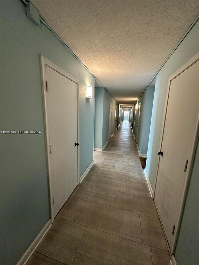 Foto del edificio - 1801 S Ocean Dr