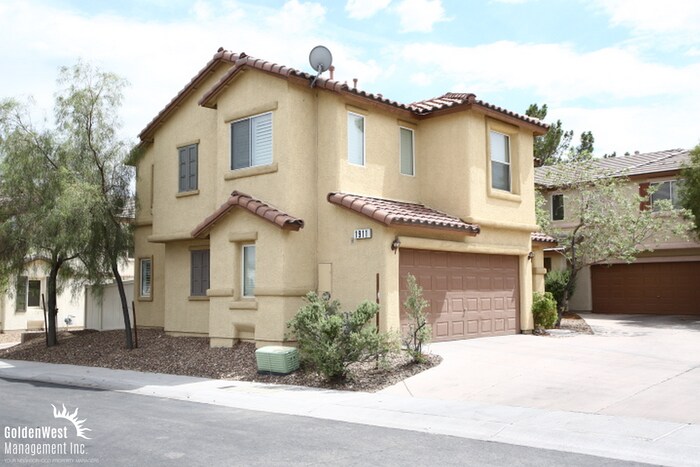 Foto principal - Gorgeous 4Bdm 2.5Ba Two Story Home in Desi...