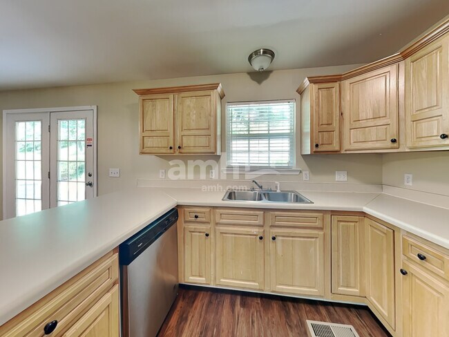 Foto del edificio - 1335 Georgetown Dr