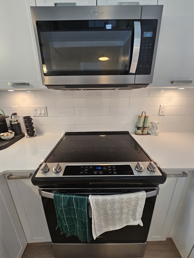 Photo du bâtiment - 22562-22121 121 Ave