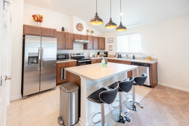 Foto del edificio - 421 Red Dahlia Ln