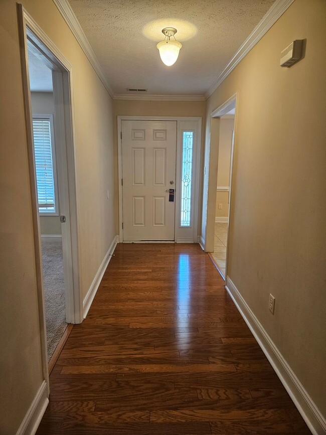 Foto del edificio - NEW LISTING!!!!!