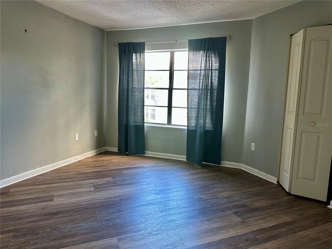 Building Photo - 3623 Atrium Dr