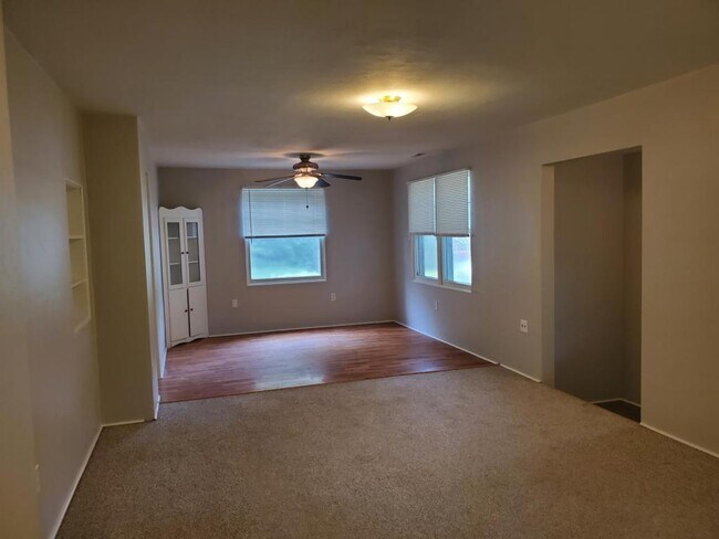 Building Photo - 710 10th